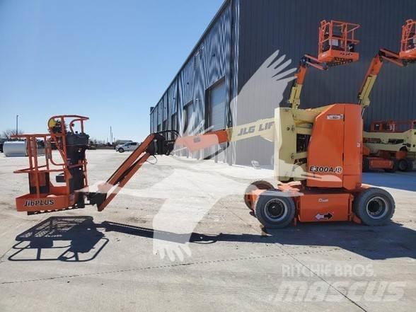 JLG E300AJP Gelenkteleskoparbeitsbühnen