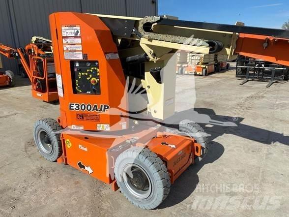 JLG E300AJP Gelenkteleskoparbeitsbühnen