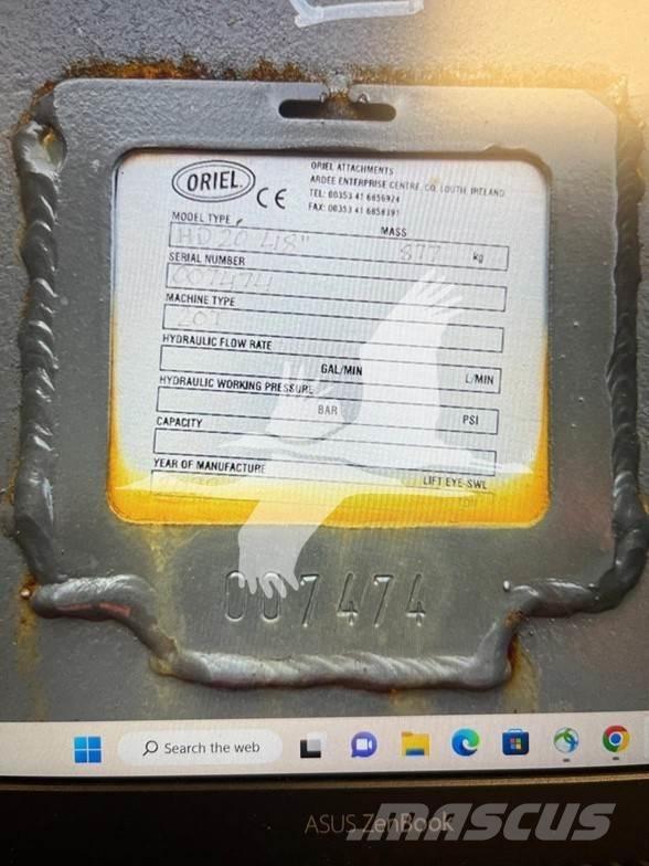  Oriel SY215 Schaufeln