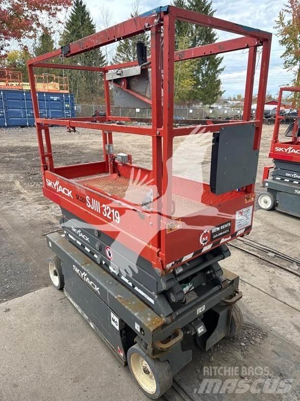 SkyJack SJ3219 Scheren-Arbeitsbühnen