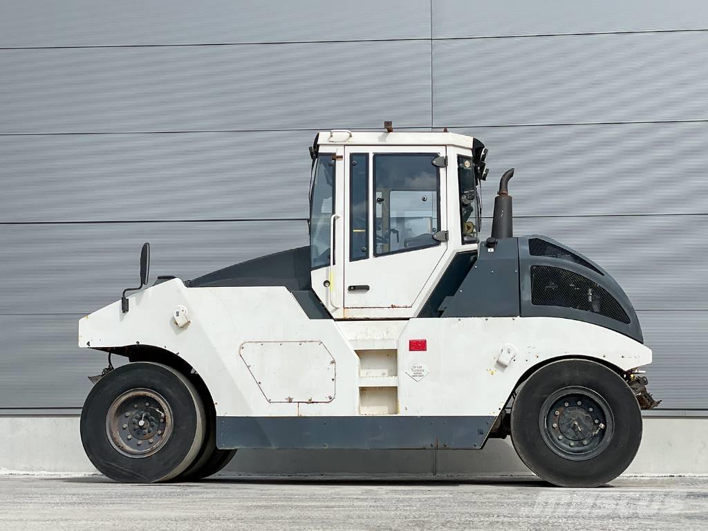 Bomag BW 24 RH Gummiradwalzen