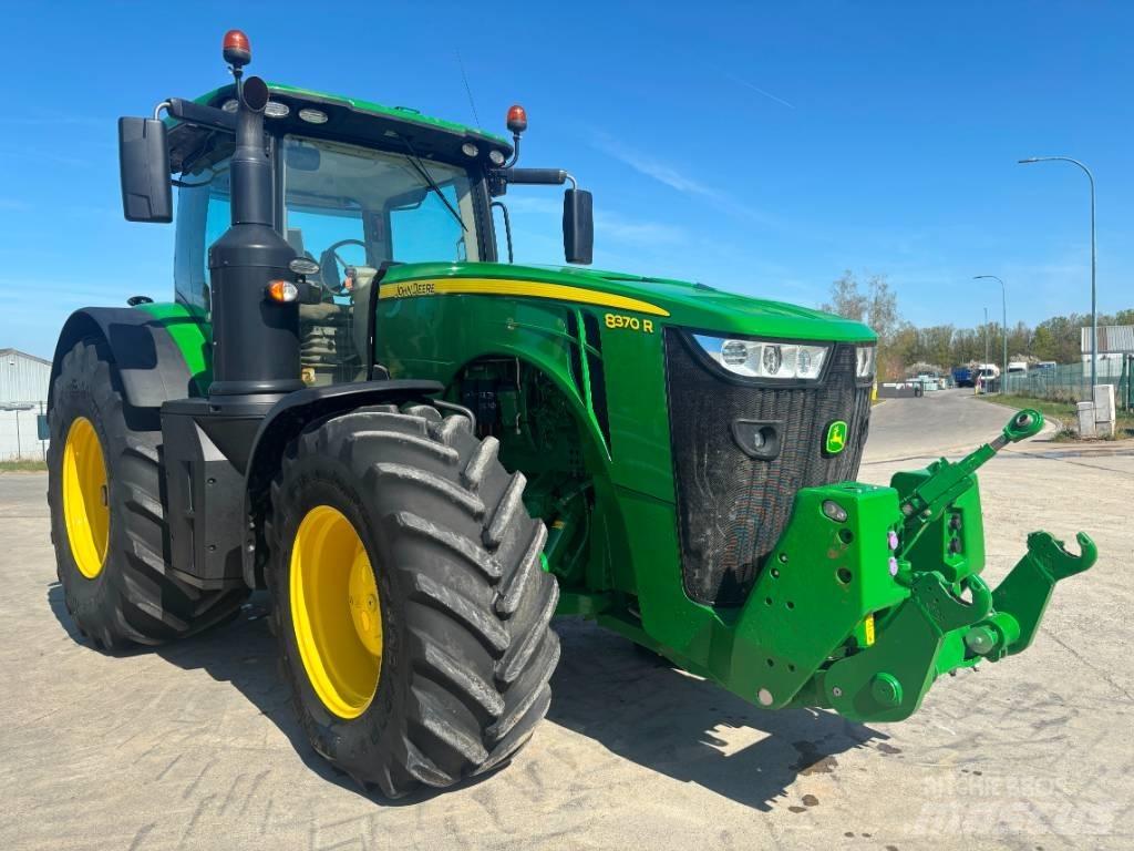 John Deere 8370 R Traktoren