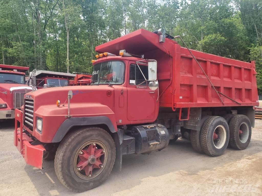 Mack RD690SX Kipper