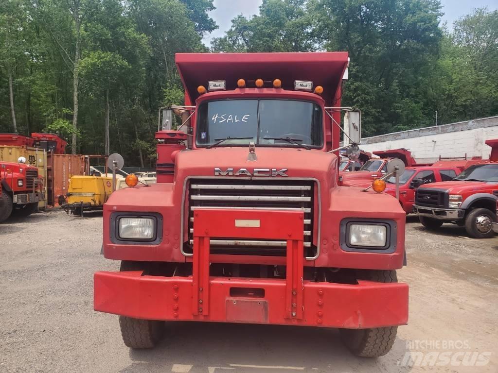 Mack RD690SX Kipper