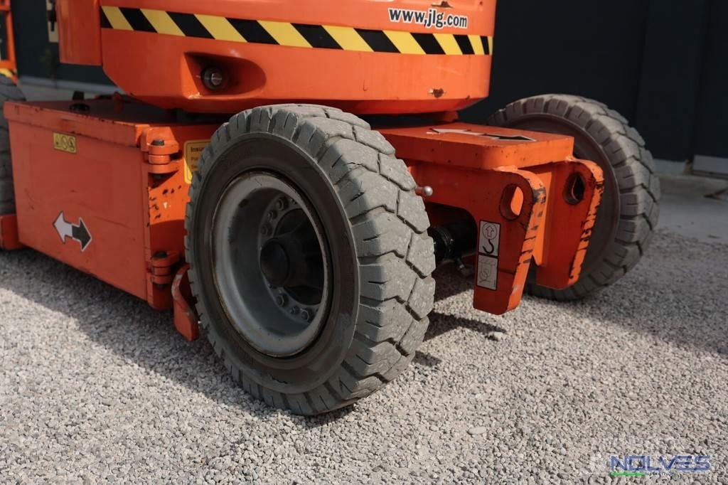 JLG E300AJP Gelenkteleskoparbeitsbühnen