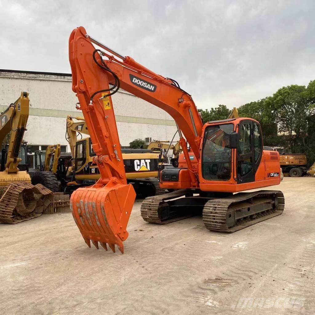 Doosan DX 140 Raupenbagger