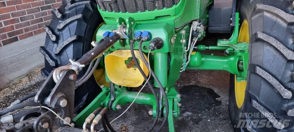 John Deere 6125 R Traktoren