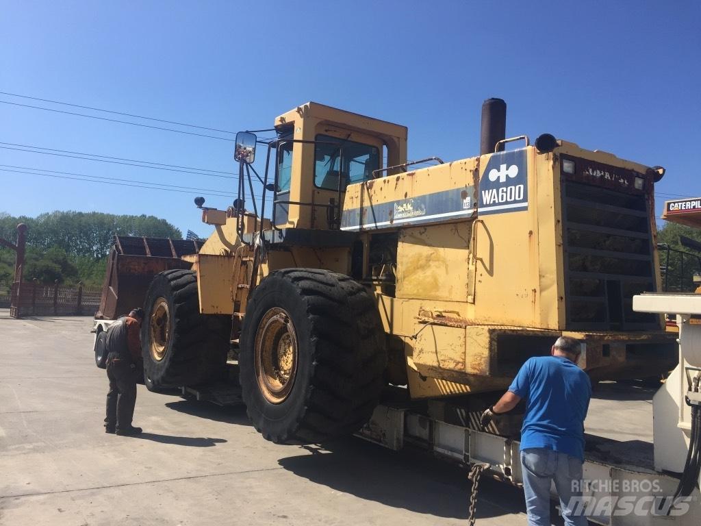 Komatsu WA600-1 Radlader