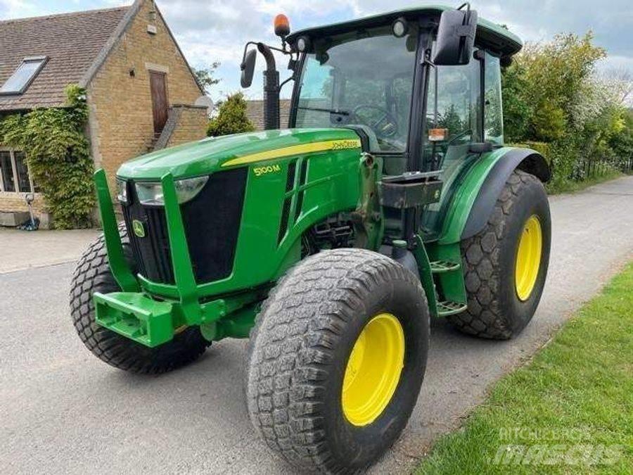John Deere 5100 M Traktoren