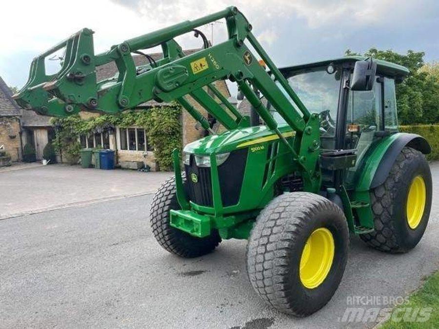 John Deere 5100 M Traktoren