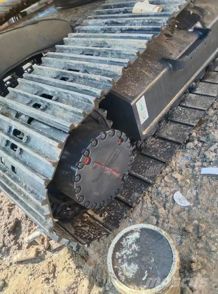 Komatsu 220-8 Raupenbagger