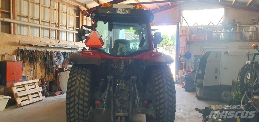 Valtra G125 Active Traktoren