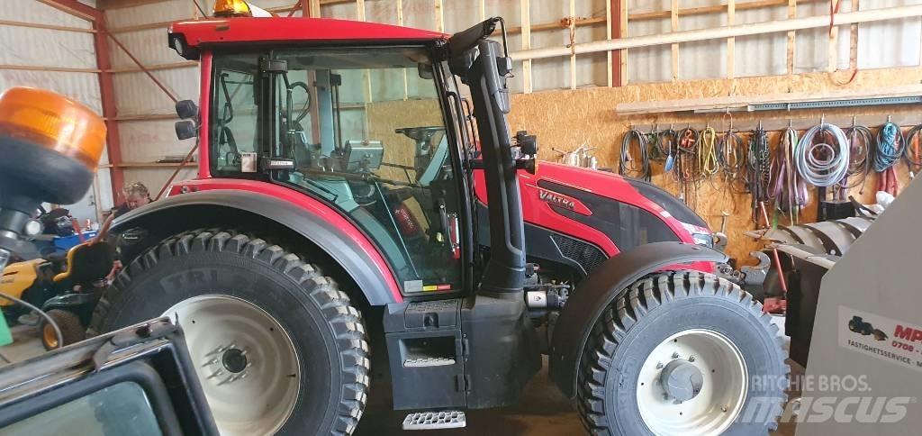 Valtra G125 Active Traktoren