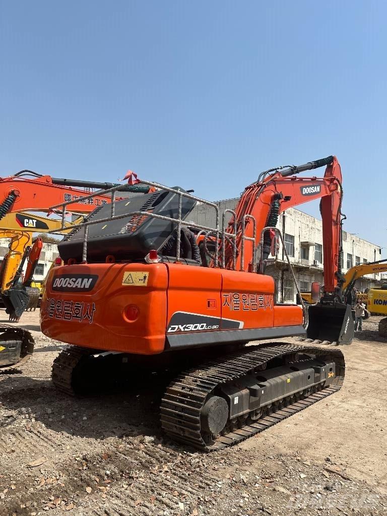 Doosan DX 300 Midibagger  7t - 12t