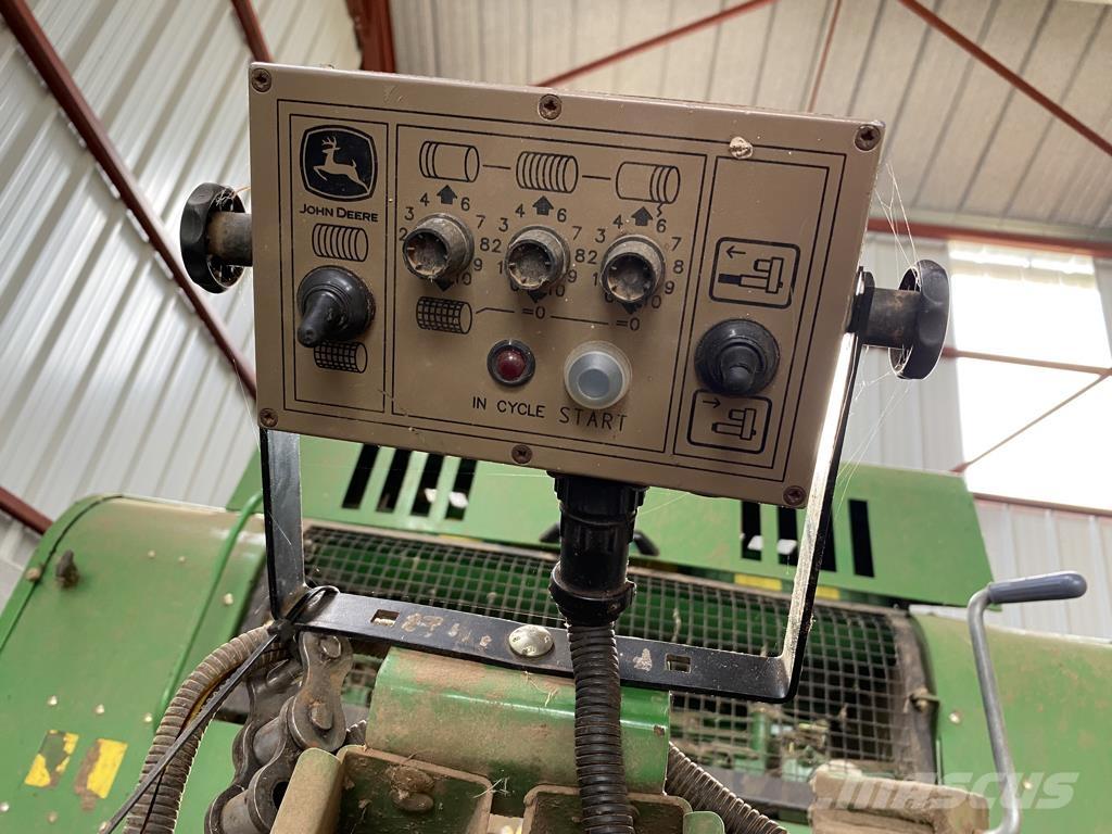 John Deere 568 Rundballenpressen