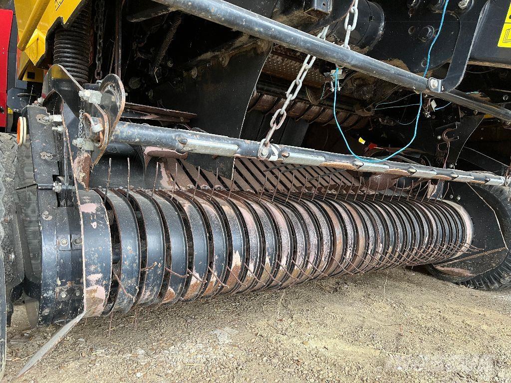New Holland BR750A Rundballenpressen