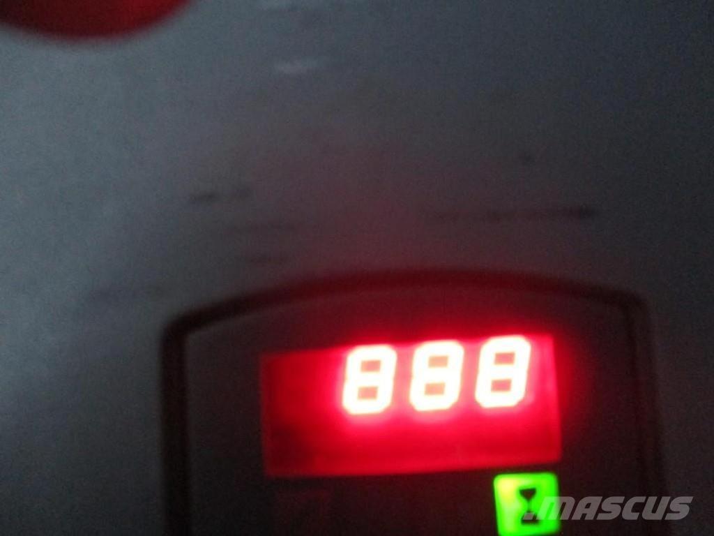 BT LWE160 Niedergabelstapler