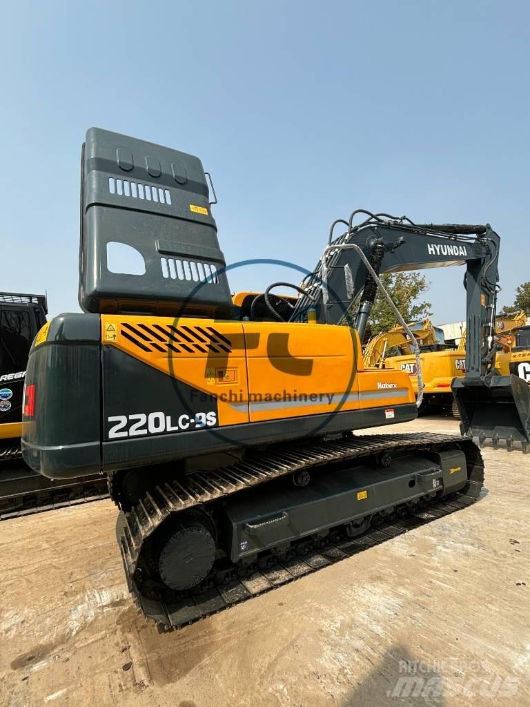 Hyundai 220LC Midibagger  7t - 12t