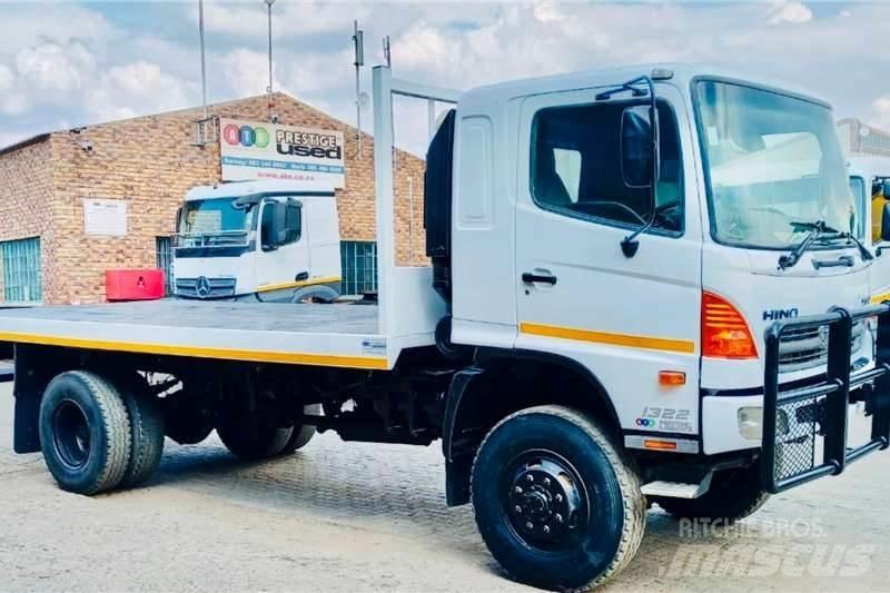 Hino 500 1322 4x4 Andere Fahrzeuge