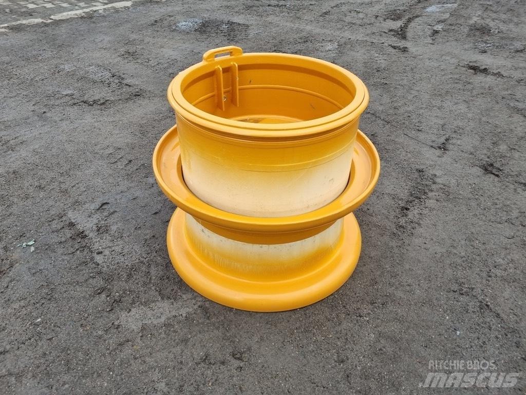 CASE 921 E rims Reifen