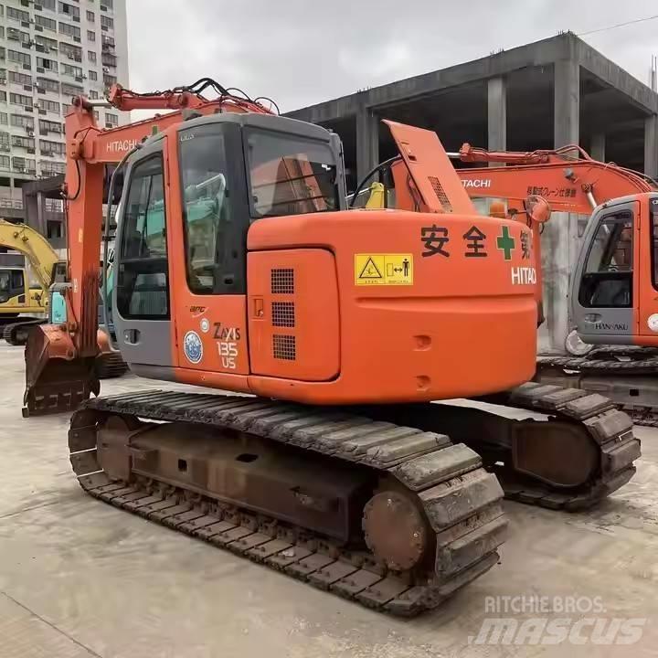 Hitachi ZX135US Raupenbagger