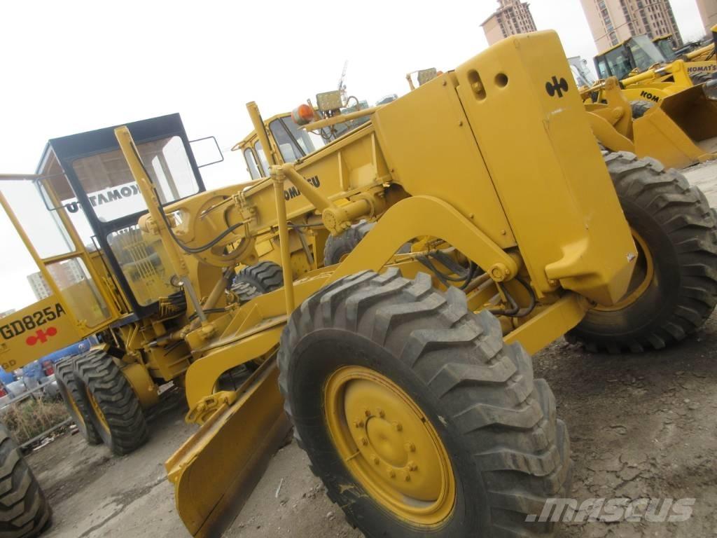 Komatsu GD 623 Grader