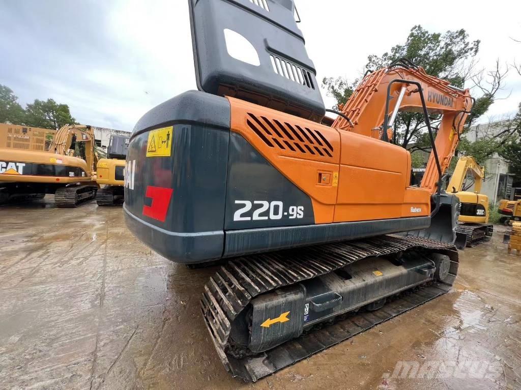 Hyundai 220 LC-9 Raupenbagger