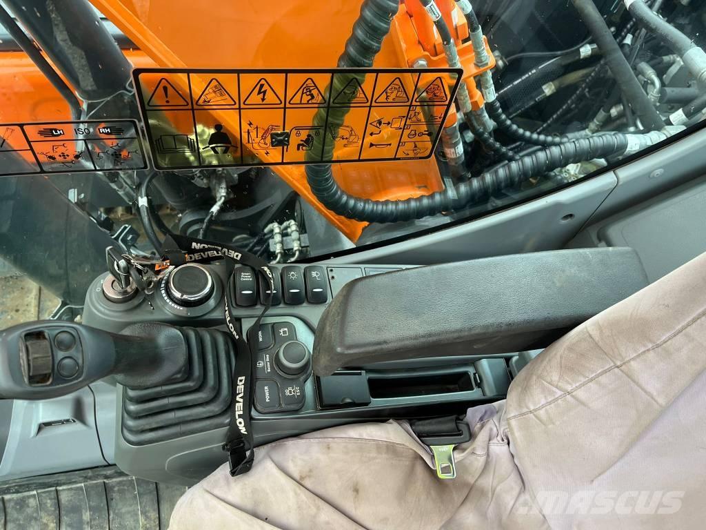 Doosan DX 140 LC Raupenbagger
