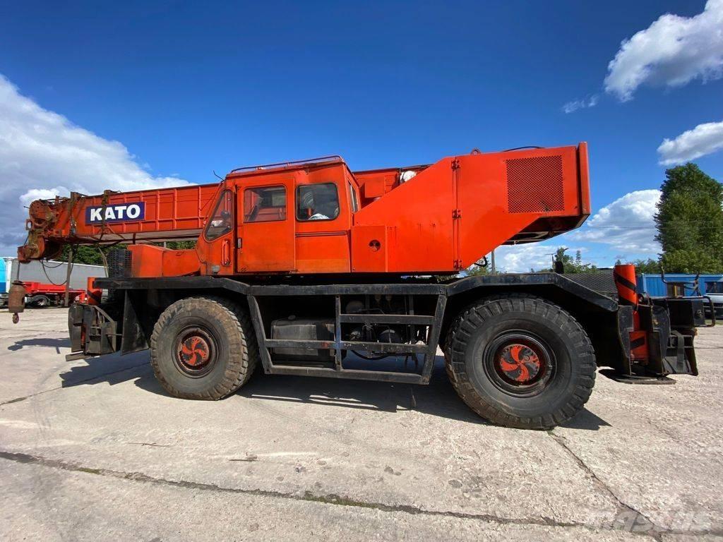 Kato KR 500 Ruwterrein kranen