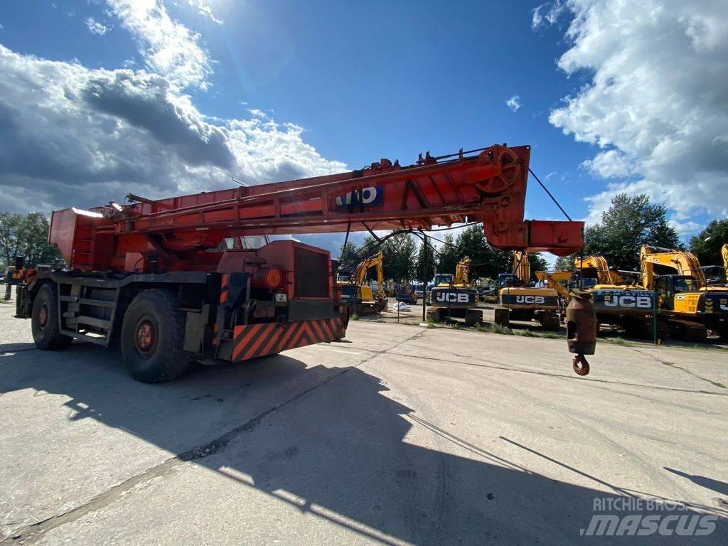 Kato KR 500 Ruwterrein kranen