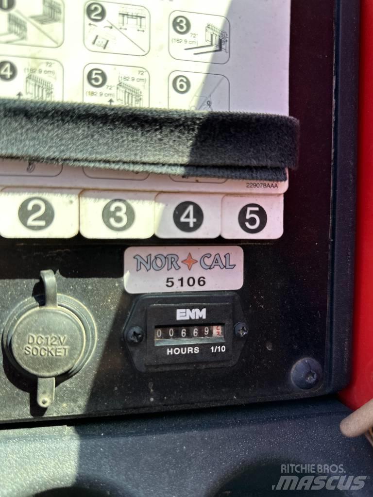 SkyJack SJ 843 Teleskoplader