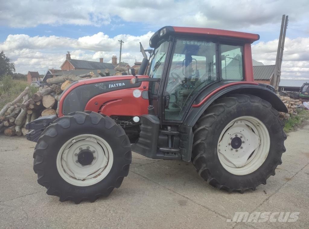 Valtra N 101 Traktoren