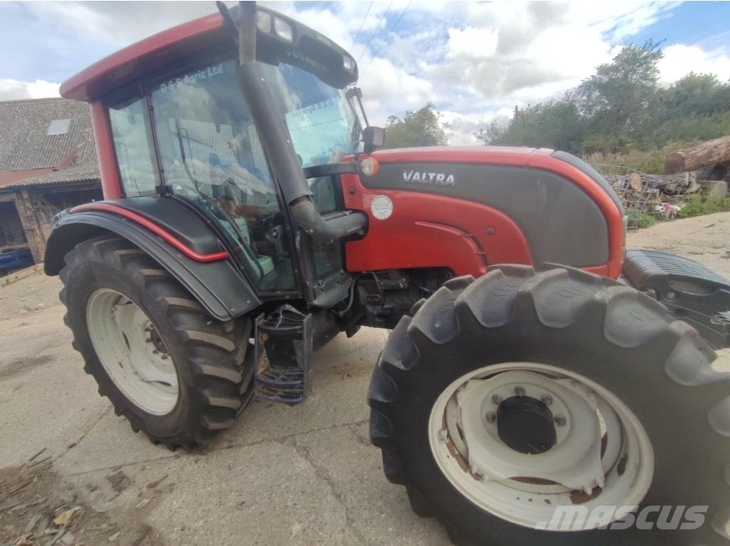 Valtra N 101 Traktoren