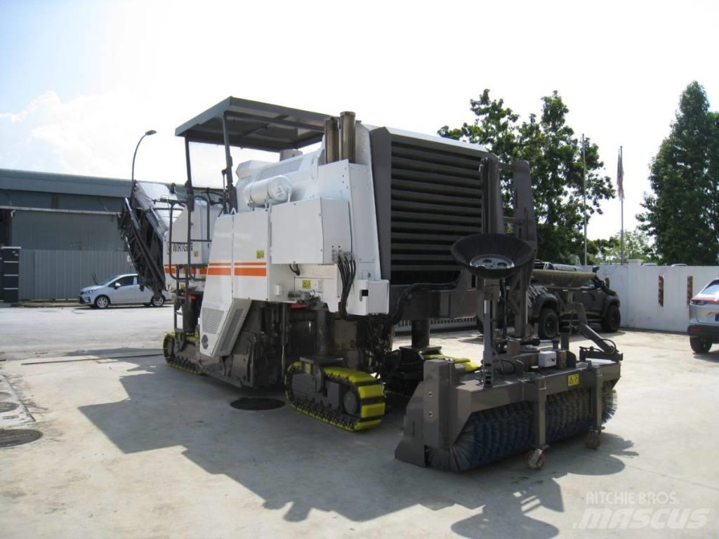 Wirtgen W1900 Asphaltfräsen