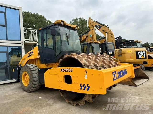 XCMG XS 222 J Walzenzüge