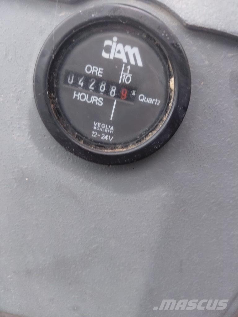 Kramer-allrad 808K Midibagger  7t - 12t