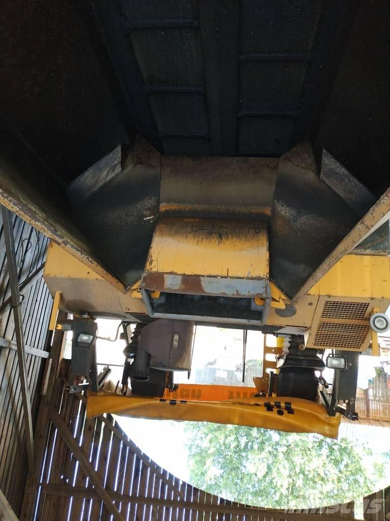 ABG Titan 325 EPM Strassenfertiger