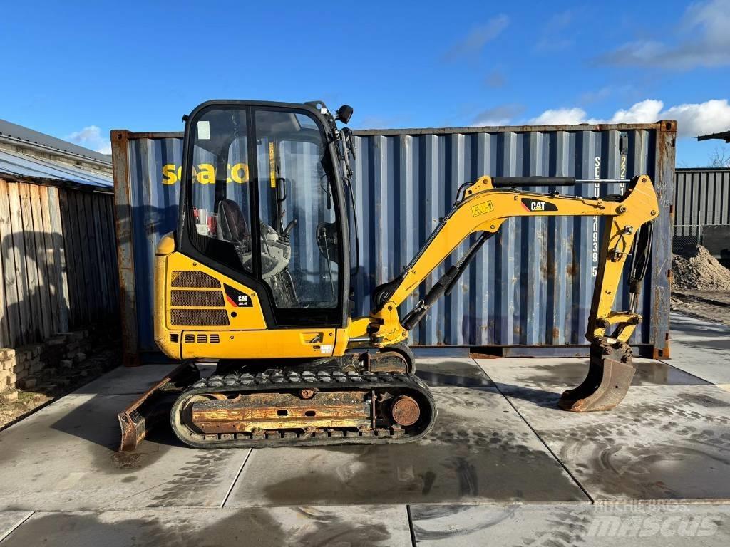 CAT 302.4 D Minibagger < 7t