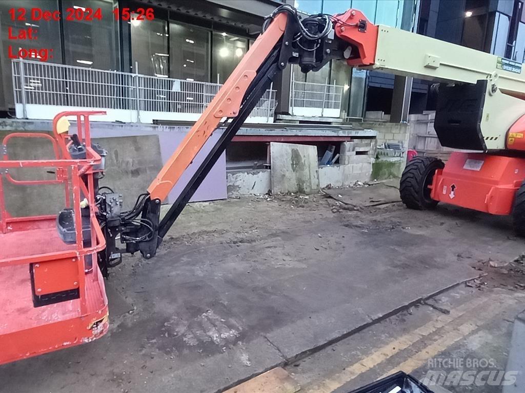 JLG 1250 AJP Gelenkteleskoparbeitsbühnen