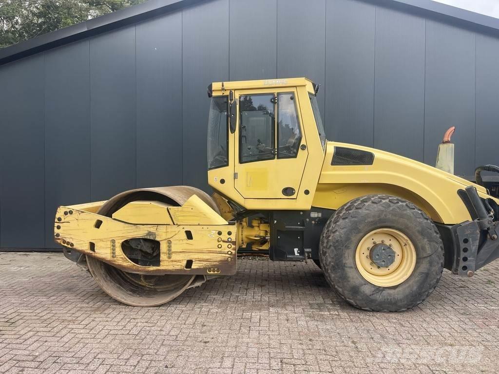 Bomag Bw 213 Gummiradwalzen