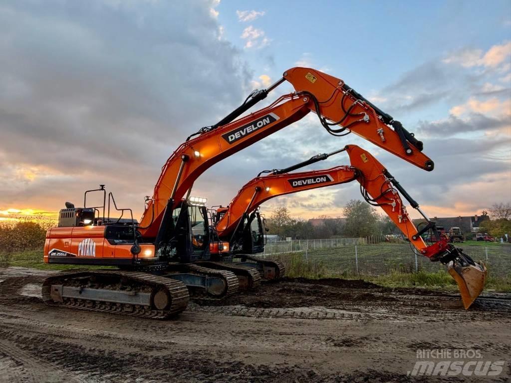 Doosan DX 255 Raupenbagger