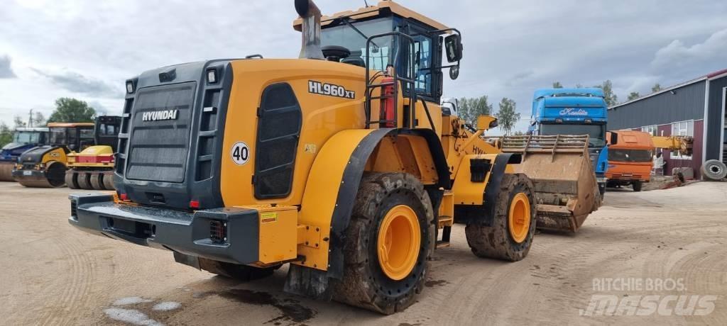 Hyundai HL 960 Radlader
