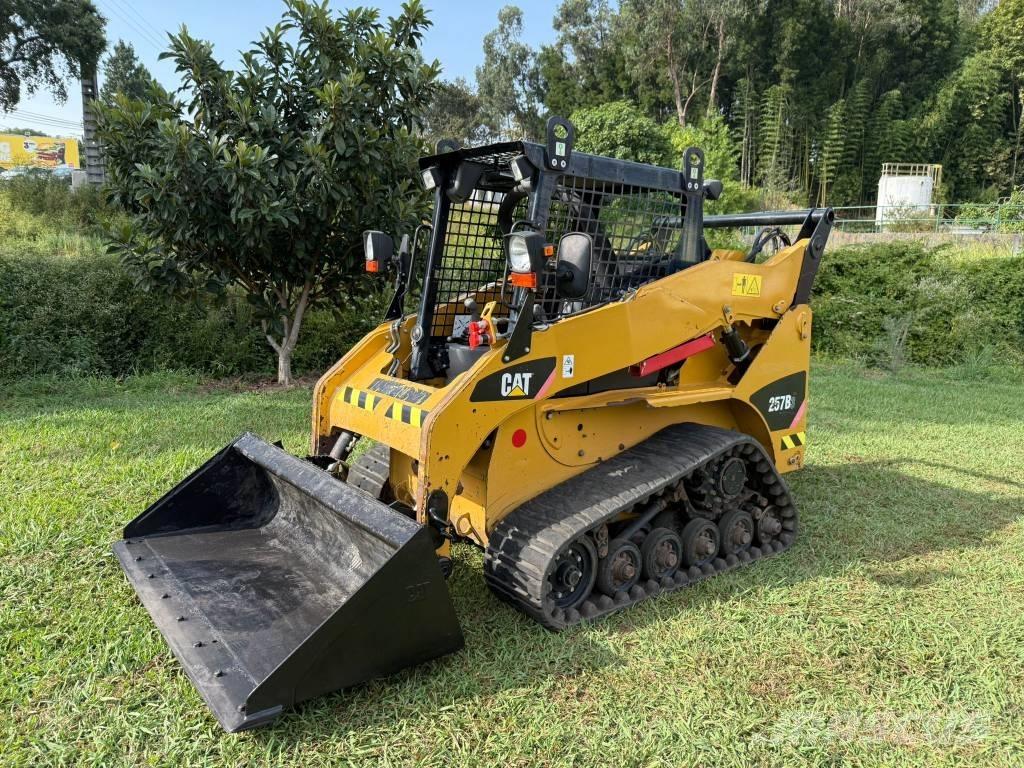 CAT 257 B Laderaupen
