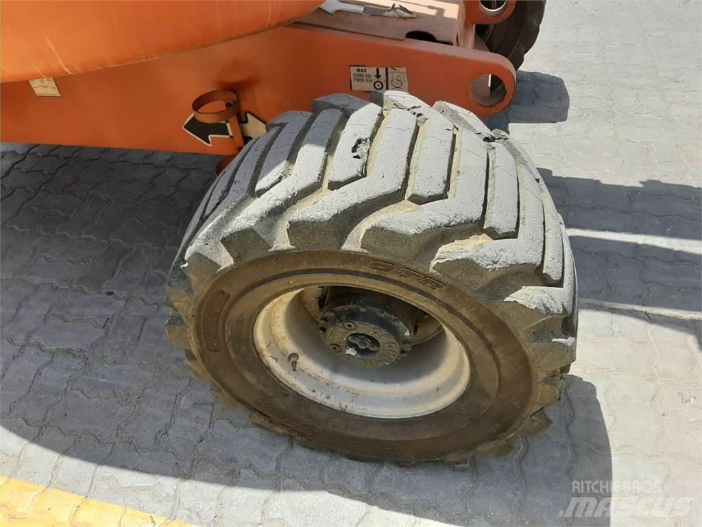 JLG 450AJ Gelenkteleskoparbeitsbühnen
