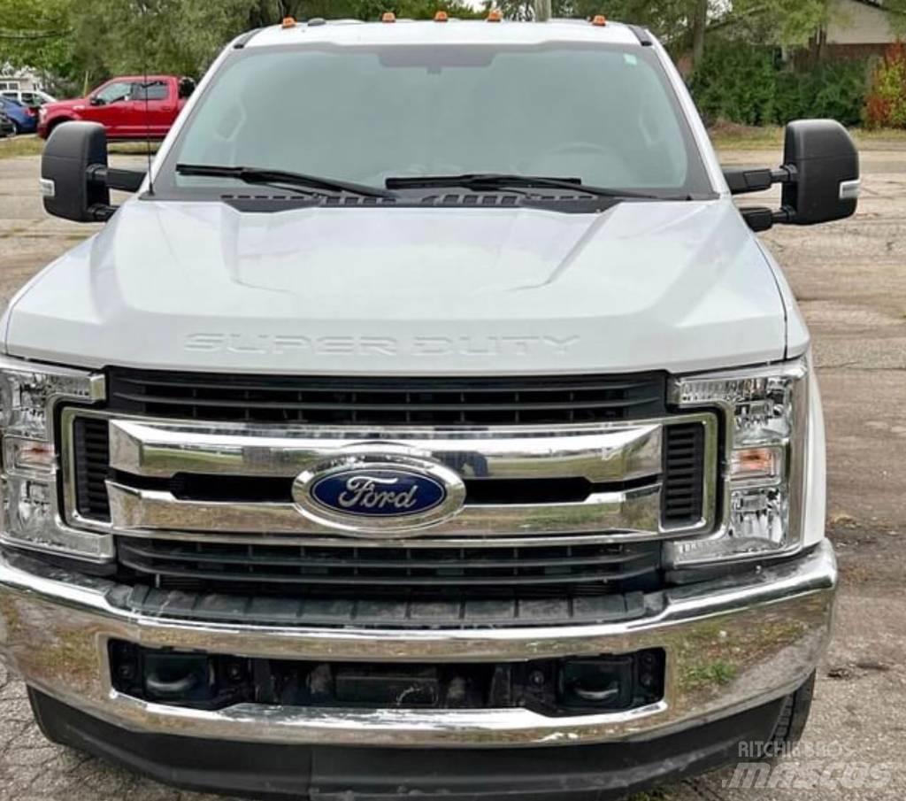 Ford F 350 XLT Andere Fahrzeuge