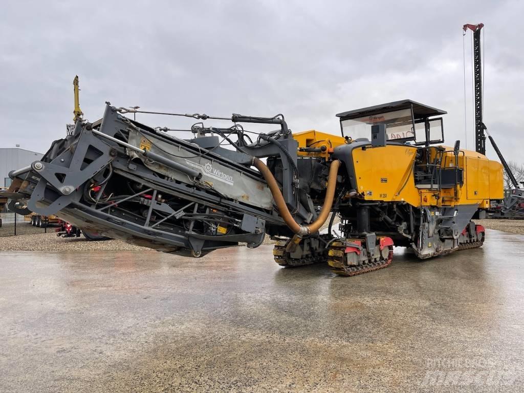 Wirtgen W250 Asphaltfräsen