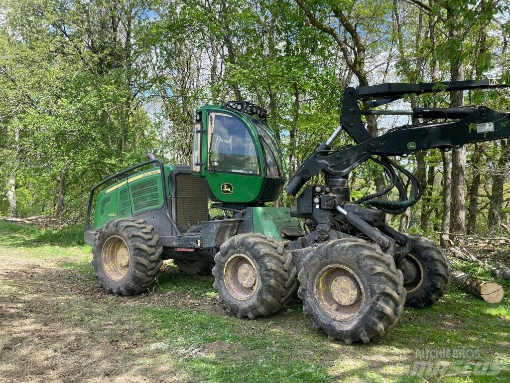 John Deere 1470 G Harvester