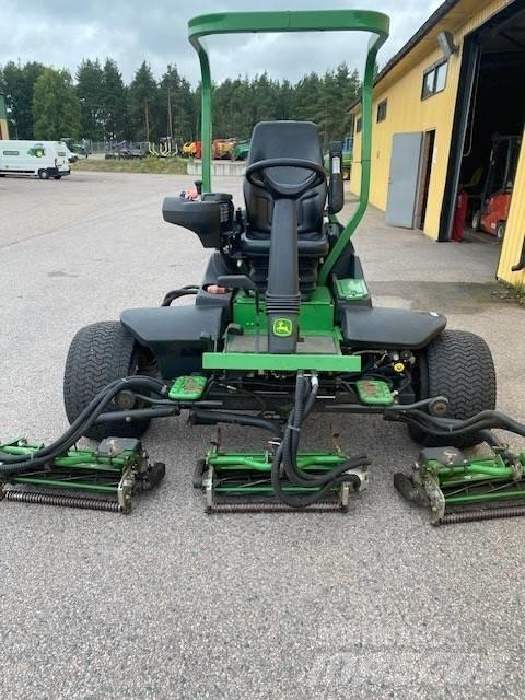 John Deere 7500A Reitermäher