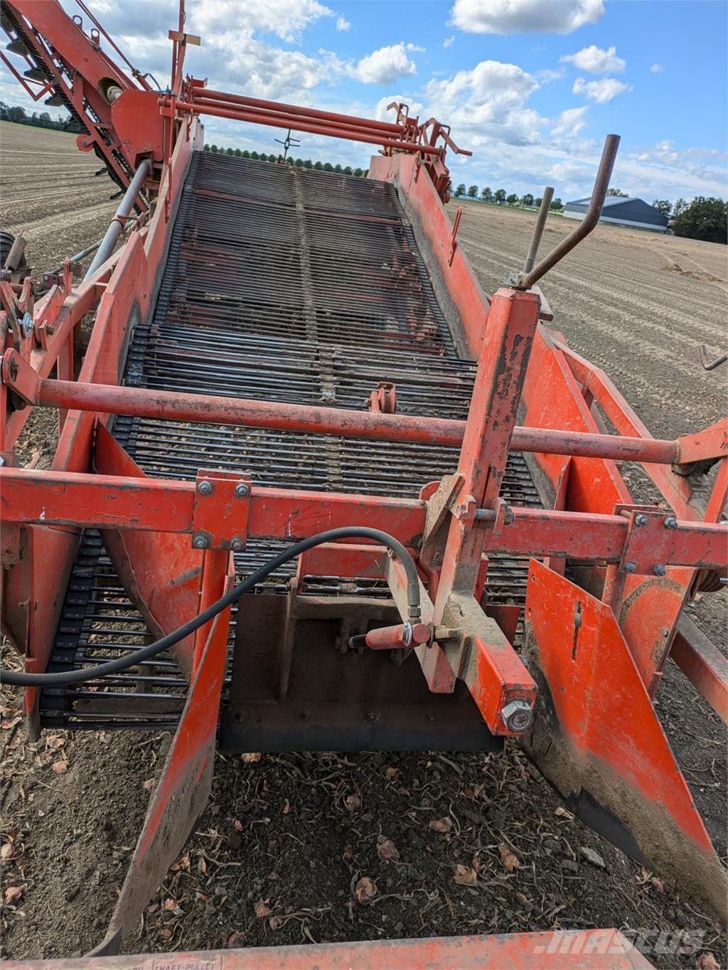 Amac E2 uienlader Aardappelrooiers