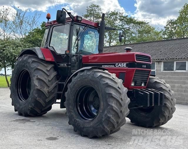 Case IH 1255 XL Traktoren